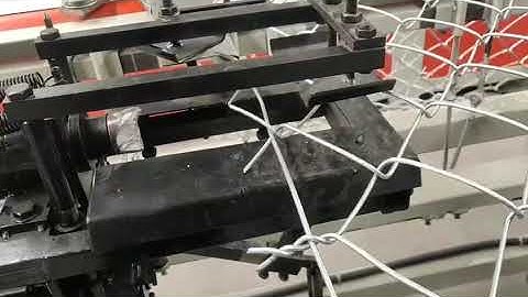 GST Automatic chain link fence machine with border line locking system
