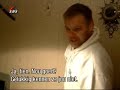 Zoon John is door zijn bed gezakt