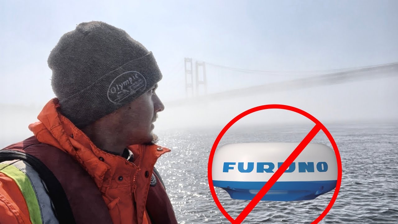 ⁣Broken Radar | Blind in the fog | Lookout, barge!