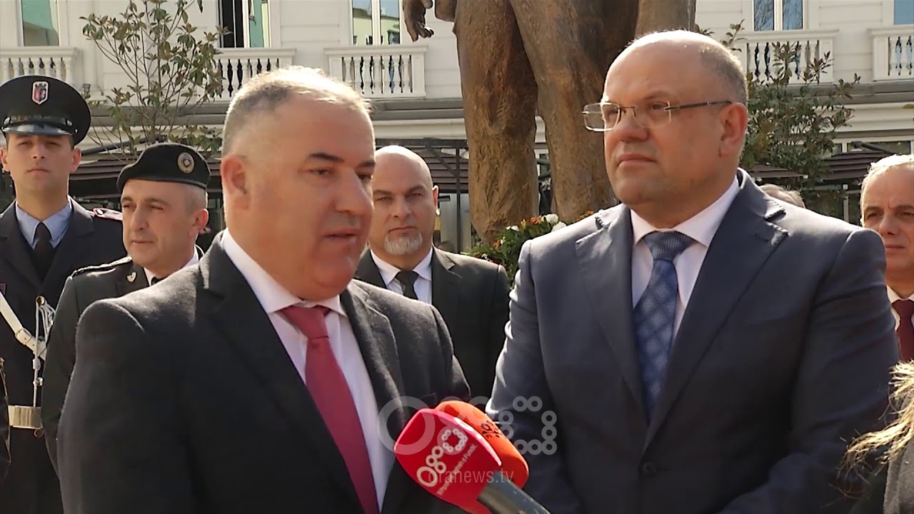 Ora News - Në Tiranë kujtohet Adem Jashari