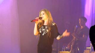 Avril Lavigne -Complicated (The Black Star Tour- Live in Singapore Concert 2011)
