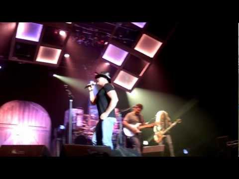 Trace Adkins.Knoxville,TN.(This Ain't) No Thinkin' Thing