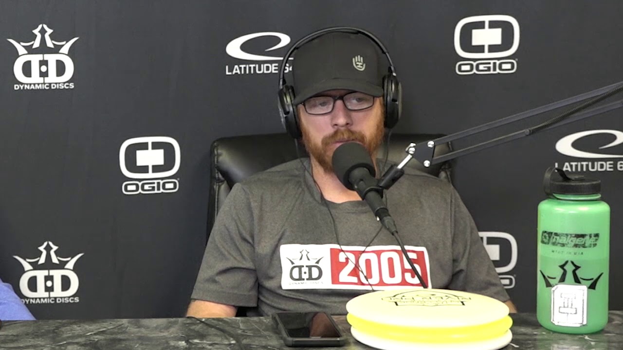 Why do pros putt with base plastic - YouTube