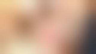 Japanese pembantu lagi bersihin lantai