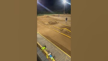 1/8th E-Buggy A-Main Under the Lights | RCMadness