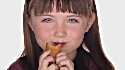 Kennedi Clements [Comercials]
