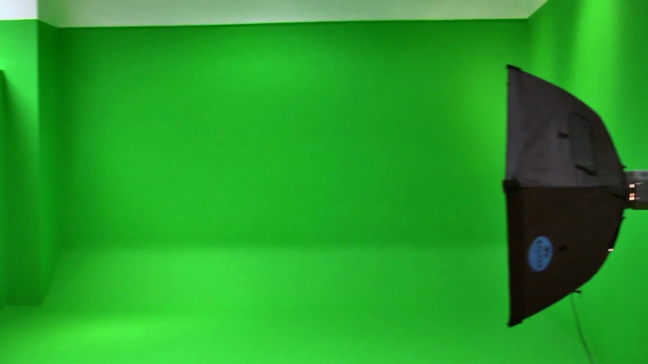 Aventography Green Screen Room - YouTube