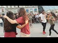 Madrid timbera Bailando salsa cubana l animando a la gente de Madrid a bailar timba cubana l