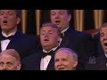Los hombres del Coro del Tabernáculo cantan 'You Raise Me Up'
