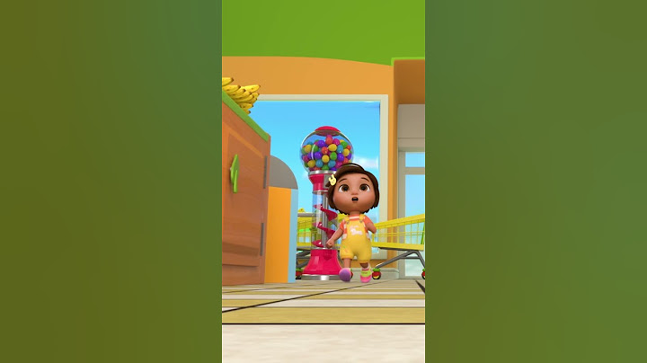 Nina Chases a Humpty Dumpty Egg Toy! @CoComelon #shorts #nurseryrhymes