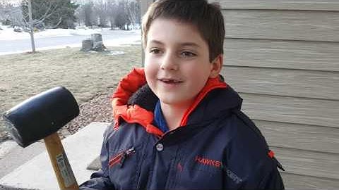 Henry hits SCREAMING POD with MALLET