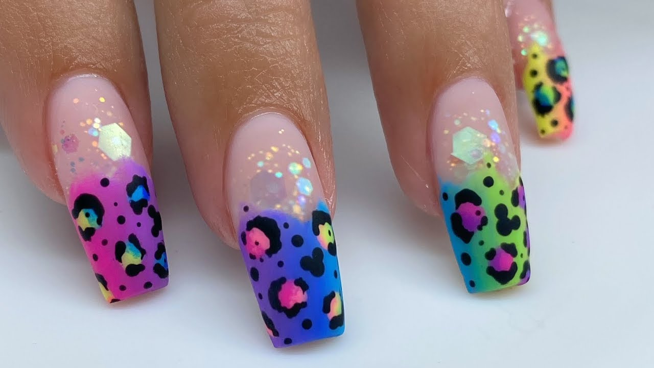 Lisa Frank x Disney Nails 🦄 Rainbow Vertical Ombre, Cheetah, Mickey Mouse Gel Nail Art