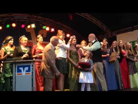 nachrichten meaning Krönung der Trierer Weinkönigin auf dem Olewiger Weinfest 2015