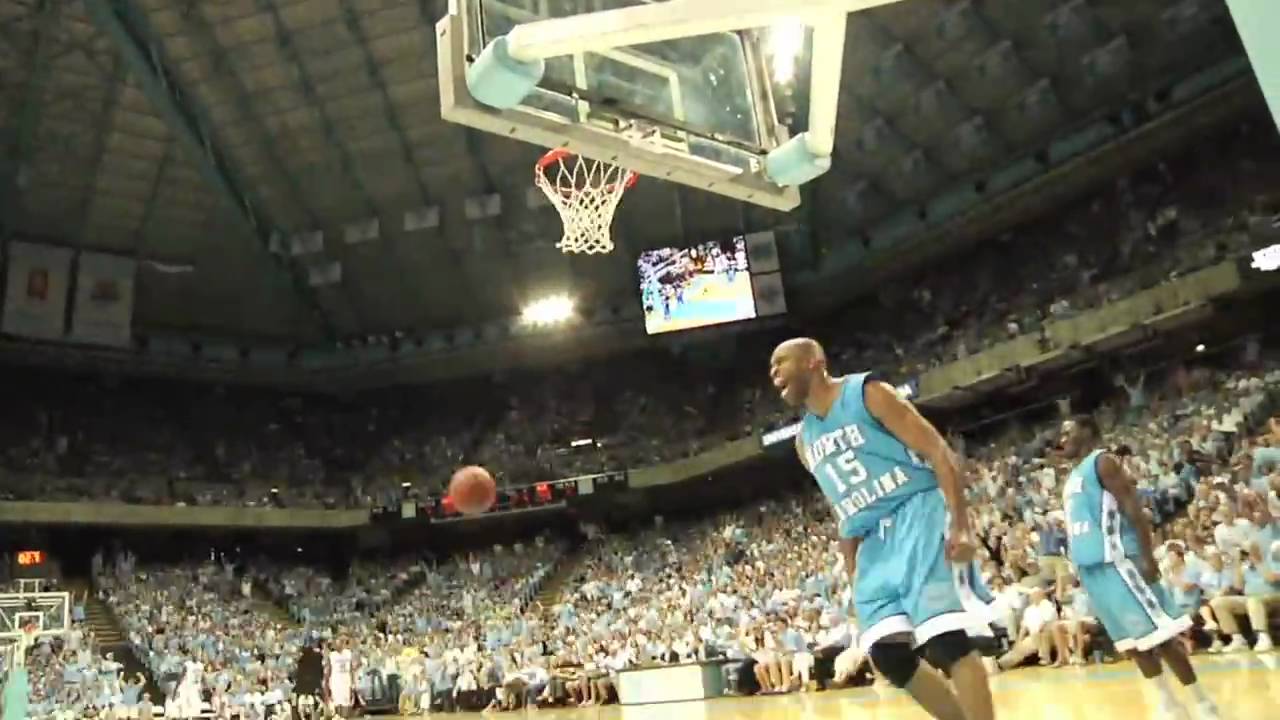 Breaking Down Vince Carter's Career: The Best Dunker In NBA History - Tar  Heel Times - 12/3/2021