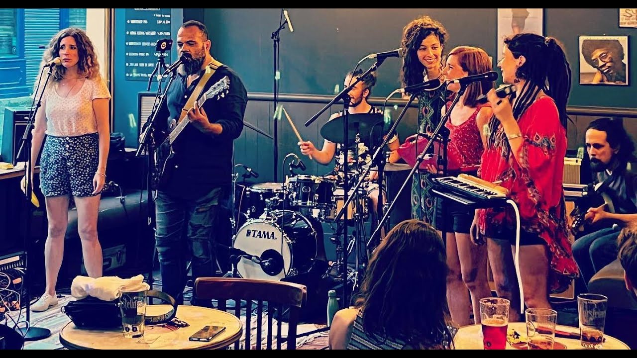 Wall of Shame - Live at the Apollo