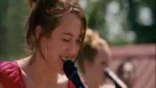 Vignette de la vidéo "Miley Cyrus - The Cimb Official Scene"