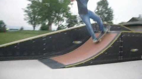 switch blunt switch heelflip out