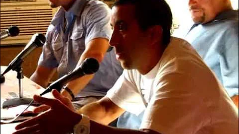 Dru-Ha talking about how Duck Down reinvented itself using vinyl @ Fat Beats, NYC (The Final Week)