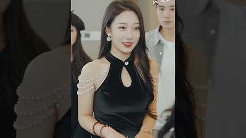สาวอ้วนถูกใส่ร้ายว่าเธอไม่คู่ควรกับ CEO แต่น้ำหนักลดไป 250 กก. ทุกคนก็ตะลึงกับความงามของเธอ!