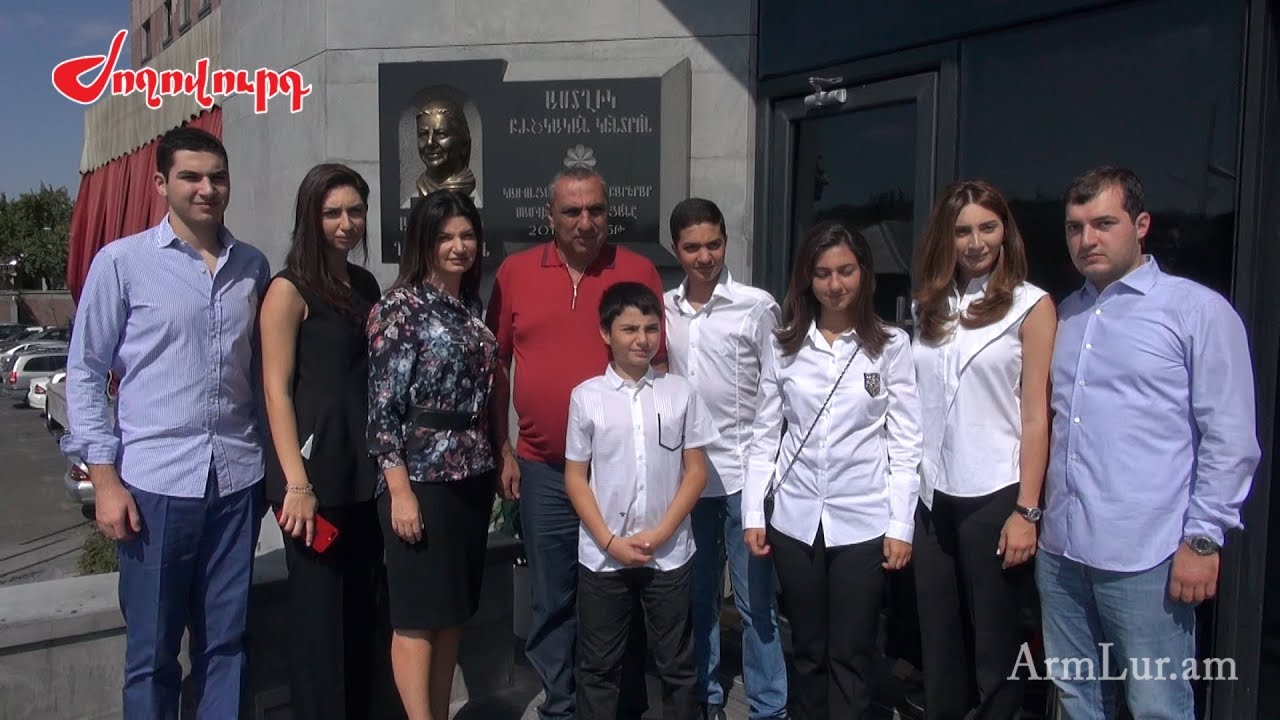 «Աստղիկ» բժշկական կենտրոնի բակում կիսանդրու բացում էր