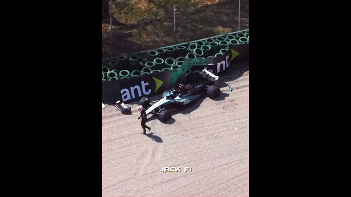 Kimi Antonelli Crashes 10 Minutes Into His F1 Debut 😬#f1  #formula1