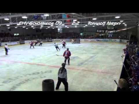 Oberliga Ost Eishockeyspiel EHV Schnheide09 VS. To...