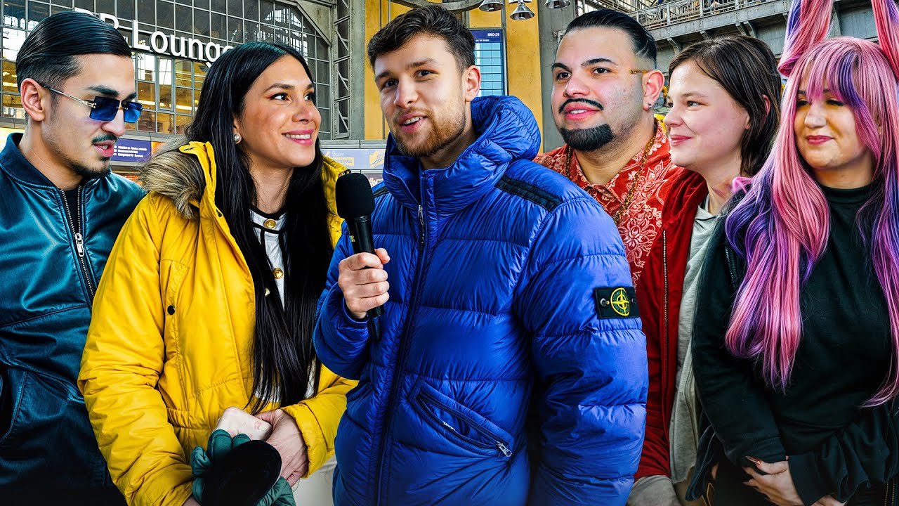 Eine hat Knutschflecke & der andere schreibt mit 20 Frauen..