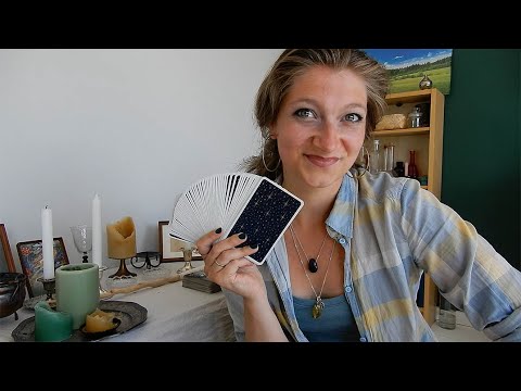 Video: Hoe Om Tarotkaarte Te Lees