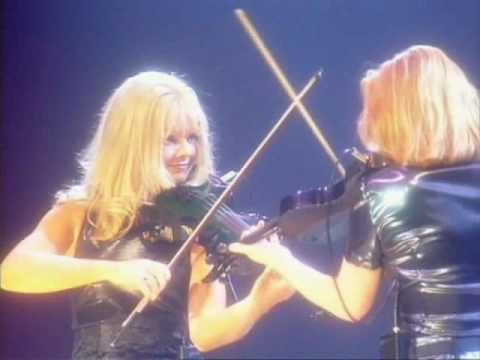 Riverdance - Máiréad Nesbitt, Cora Smyth