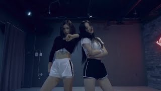 Drake 'In My Feelings' Challenge  by Kpop Girl Group 'NATURE' (AURORA x UCHAE)