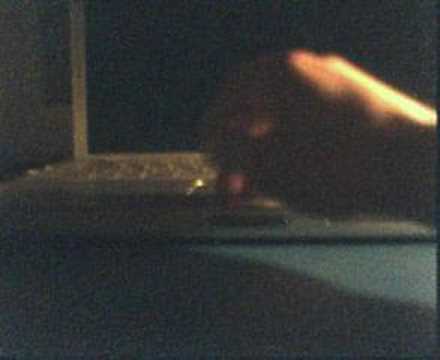 A video showing the faulty screen on the Powerbook G4