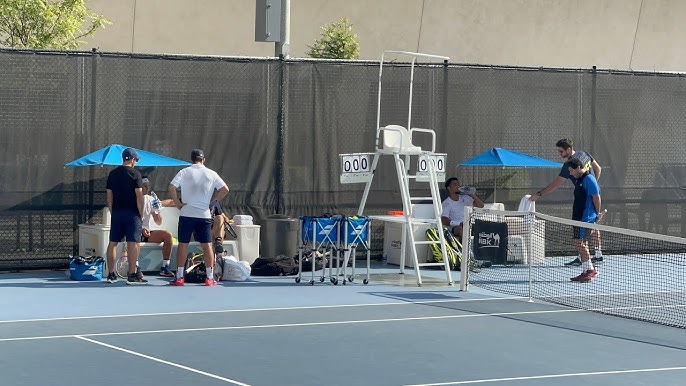 WPT Paraguay Open Men's Quarter-Finals: W H A T a POINT from the tie break  for the 1st set!!! : r/padel