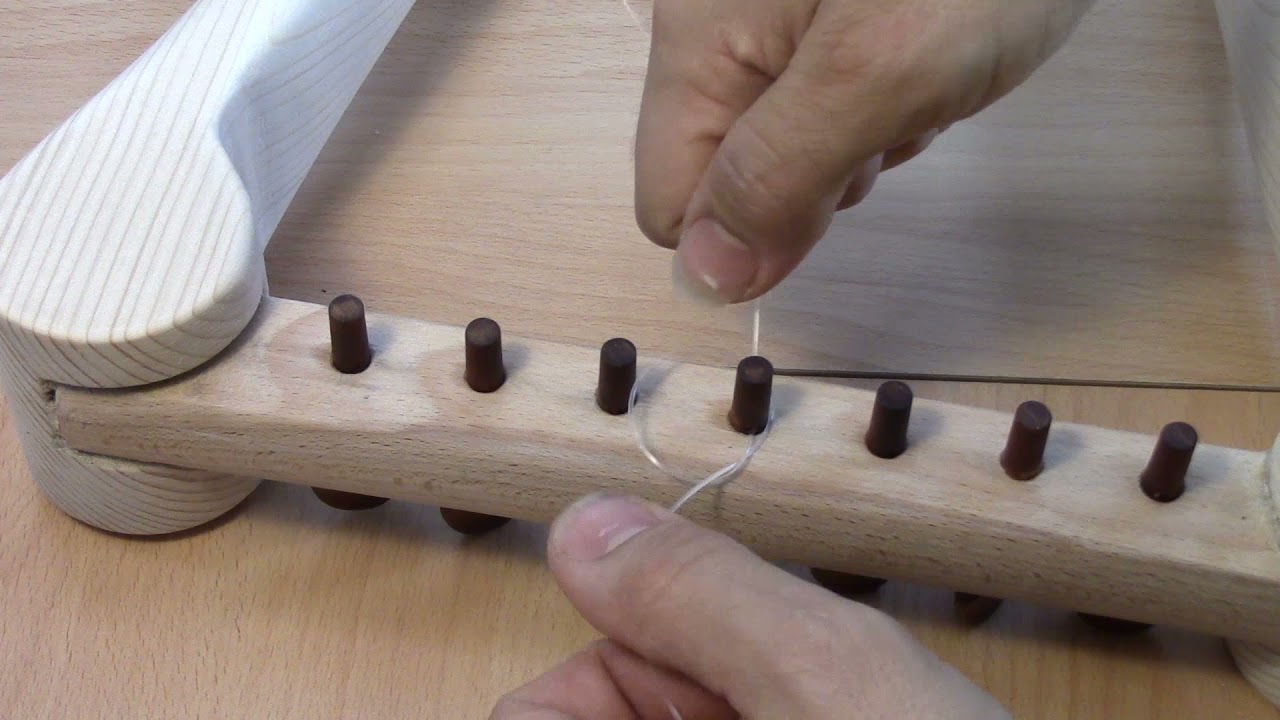 Cambio corde nella lira gallica