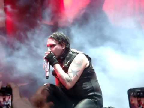 Marilyn Manson - The Beautiful People - Live 2013 - YouTube