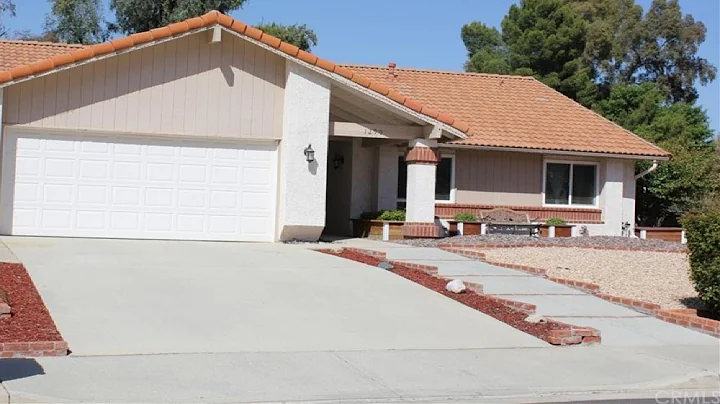 1290 Sequoia Circle, Hemet, CA Presented by Audra ...