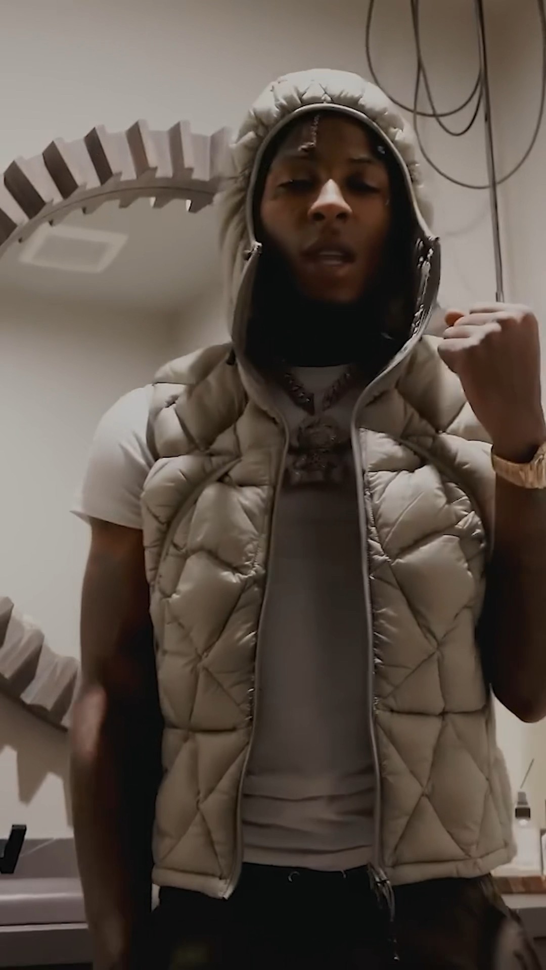 I’m gettin’ richer, I can’t find #notime ⏱️