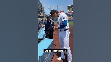 Thumbnail of Shohei made this kid’s year ❤️ (via @Los Angeles Dodgers/TT) #shorts
