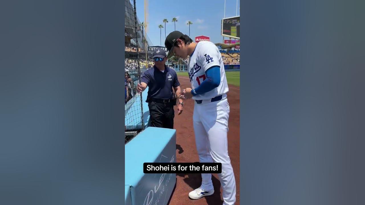 Shohei made this kid’s year ❤️ (via @Los Angeles Dodgers/TT) #shorts