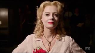 Bette Davis transforms into Baby Jane - 