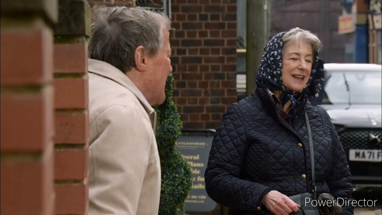 Coronation Street Roy Clutches His Chest (24th May 2023) YouTube