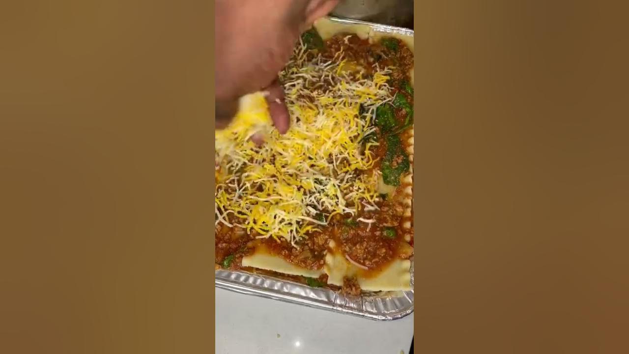 How to make lasagna/ Ground turkey and Spinach Lasagna YouTube