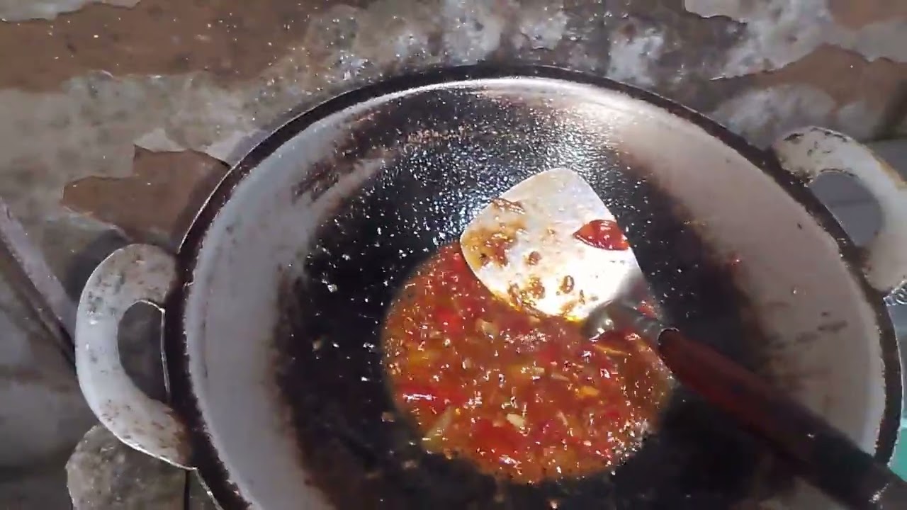 Memasak tahugoreng bakwan atau ote ete ikan pindang dan koah sop