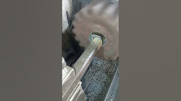 lathe machine cutting process #lathemachine #machineshop #welding 😎⚒️