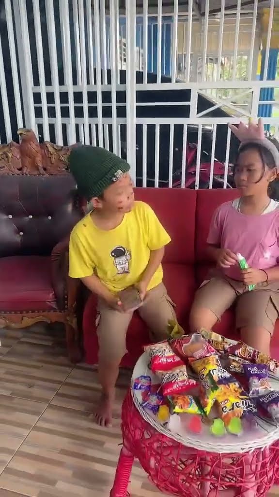 Vidio kocak dan gokil @nyaikembang1nyaikembang1 /ketika jerawat muncul??