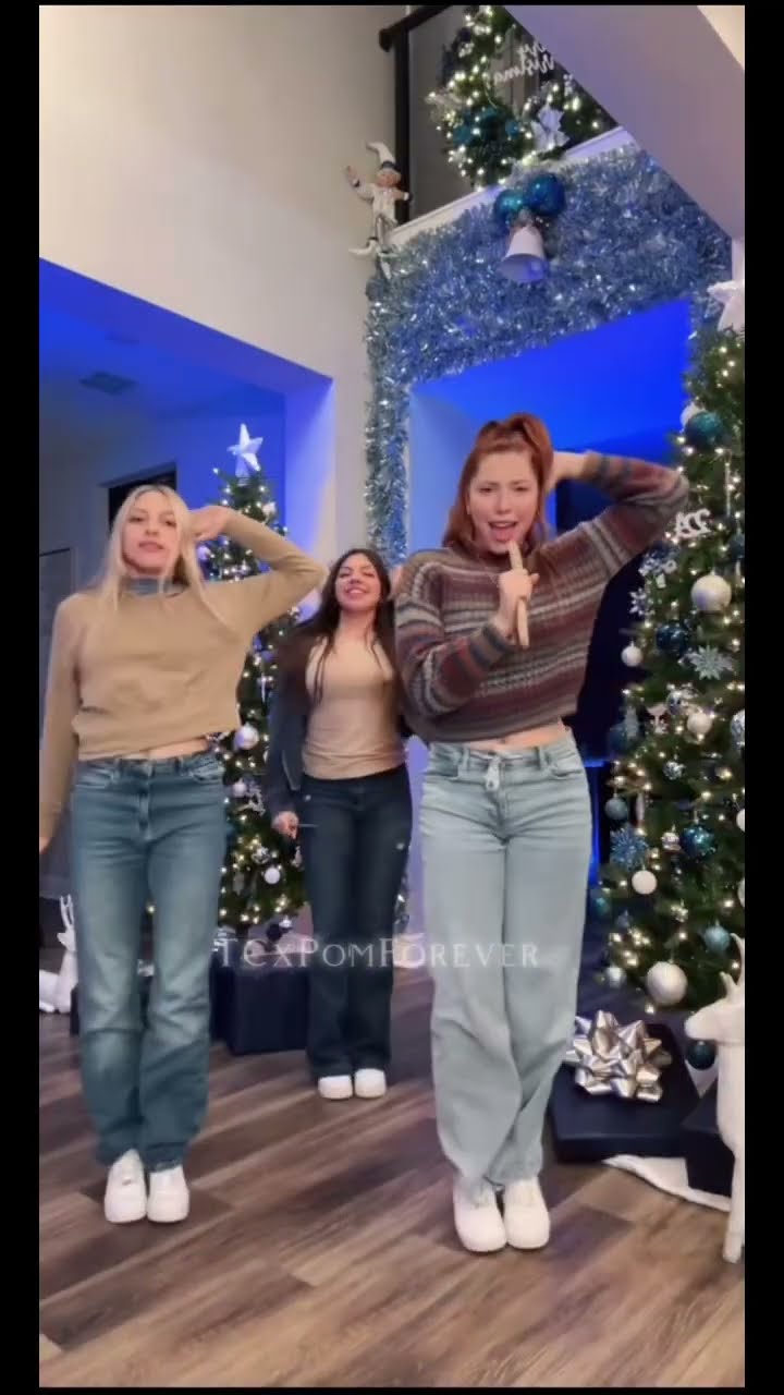 ITSSS TIME‼️??? @triplecharm edit ✨ #christmas #time #shorts #trending #cute #dance