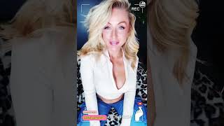 Sadie 💋 Natural Older Women Over 40 Mature Model 🍑 Bio & Fashion Tips