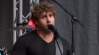 Billy Currington performs 'Don't It'