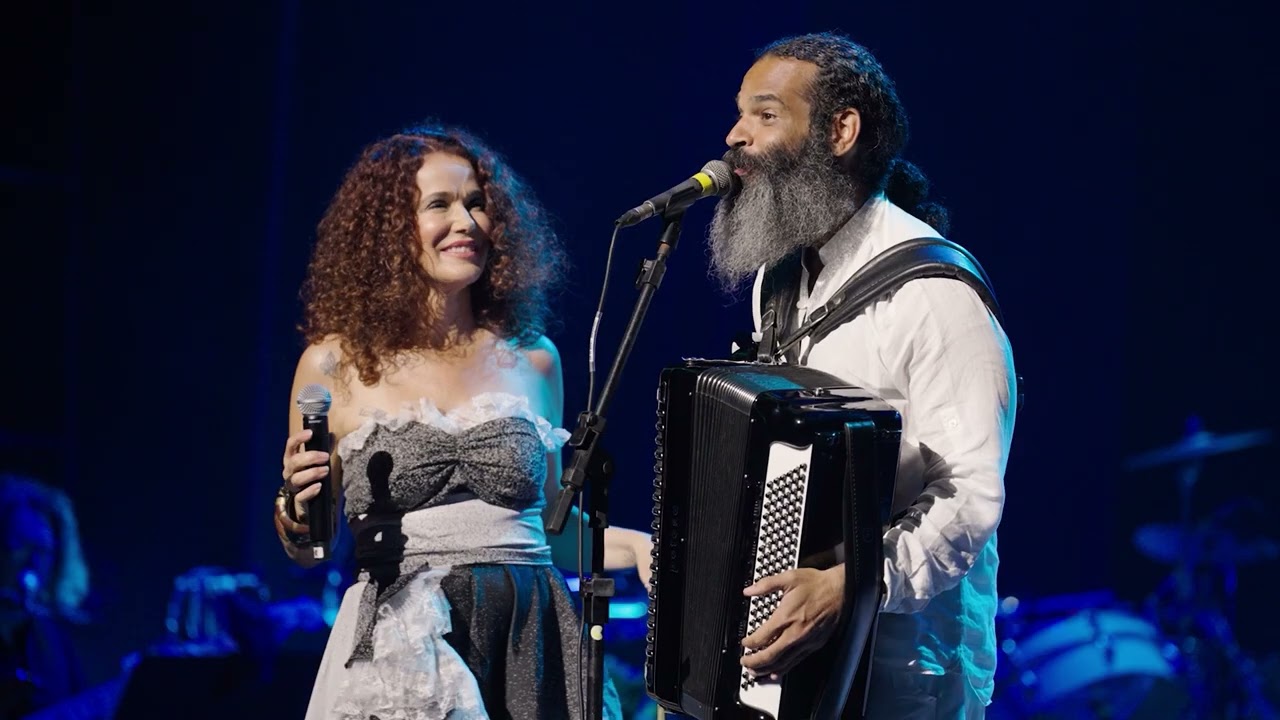 Pau de Arara | Glaucia Nasser