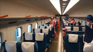 車内清掃で駆使される秒速の早業「まわし取り」