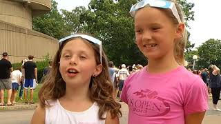 Dozens show up for RMSC's eclipse viewing party
